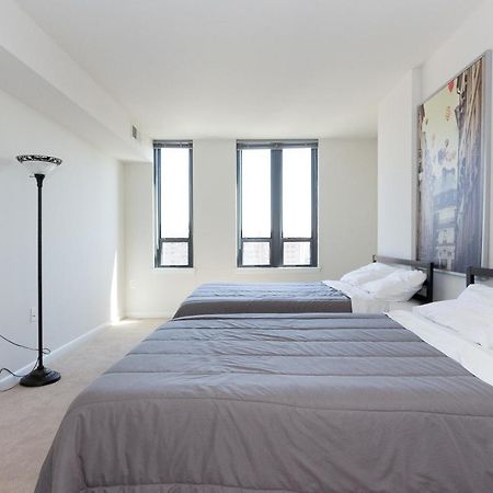 Pentagon City Luxury Apartment Арлингтон Экстерьер фото