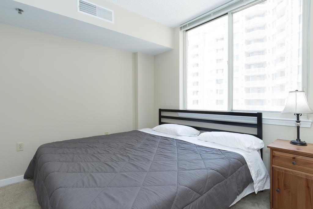 Pentagon City Luxury Apartment Арлингтон Экстерьер фото