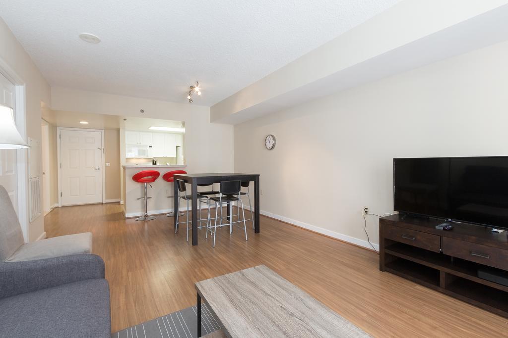 Pentagon City Luxury Apartment Арлингтон Экстерьер фото