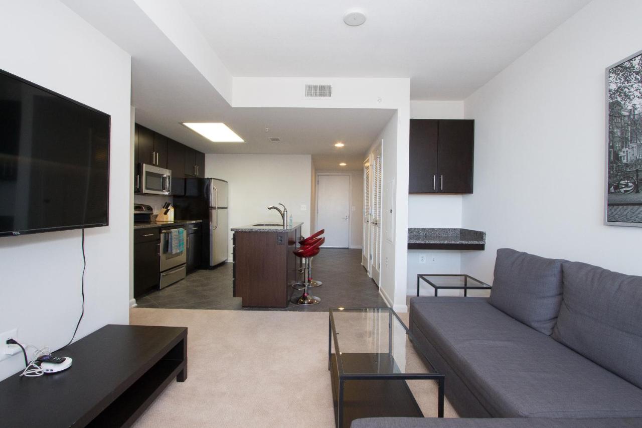 Pentagon City Luxury Apartment Арлингтон Экстерьер фото