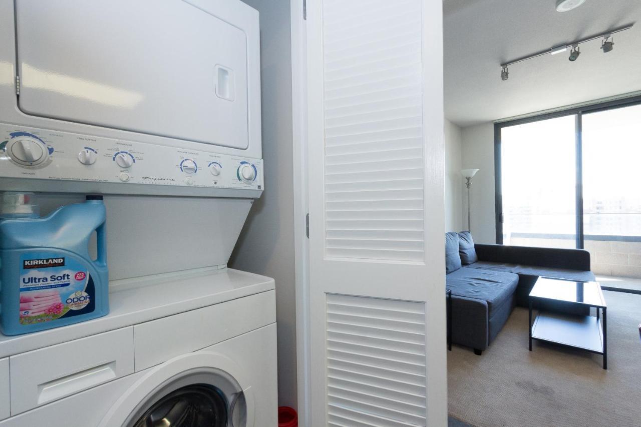 Pentagon City Luxury Apartment Арлингтон Экстерьер фото