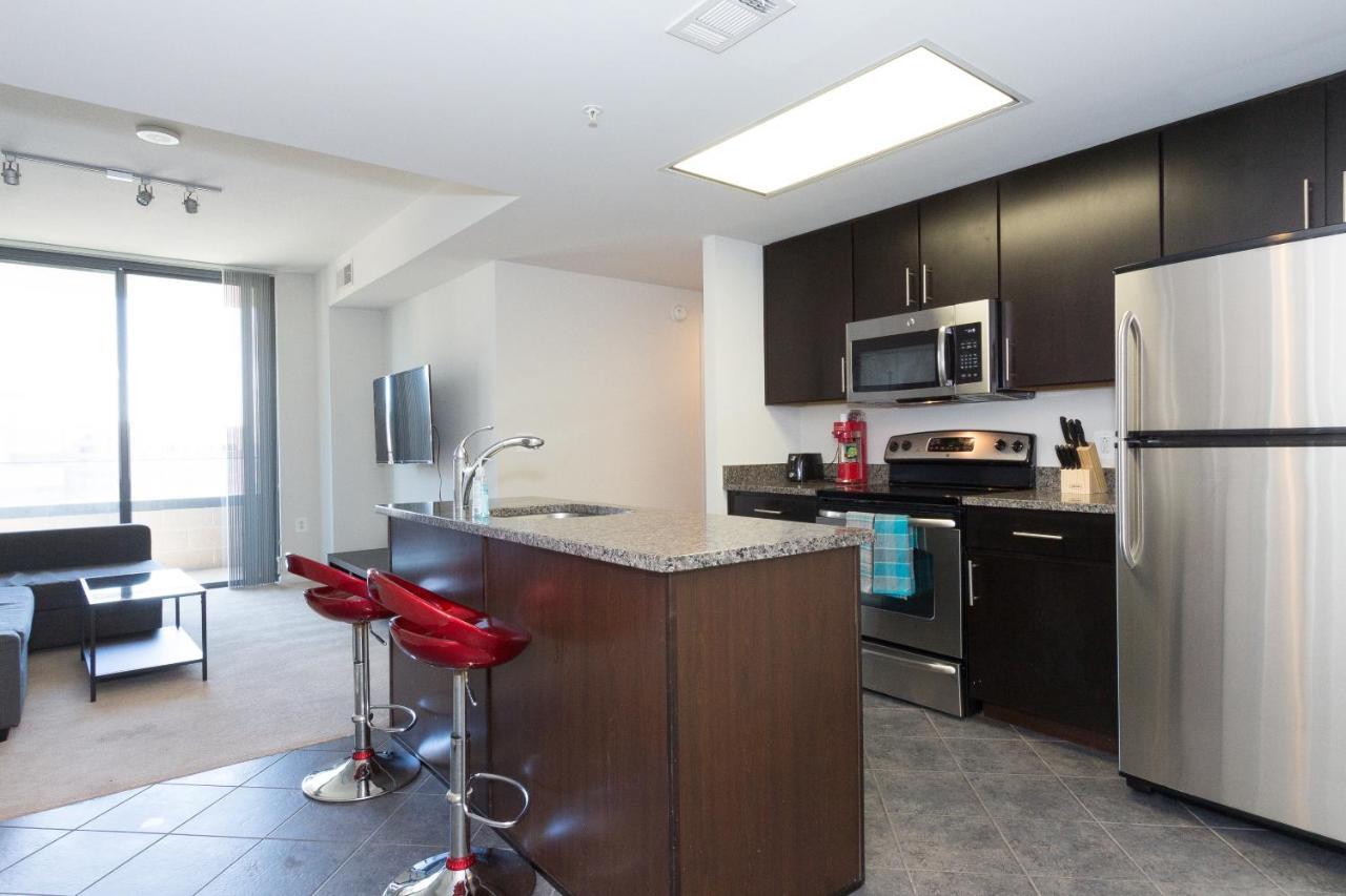Pentagon City Luxury Apartment Арлингтон Экстерьер фото
