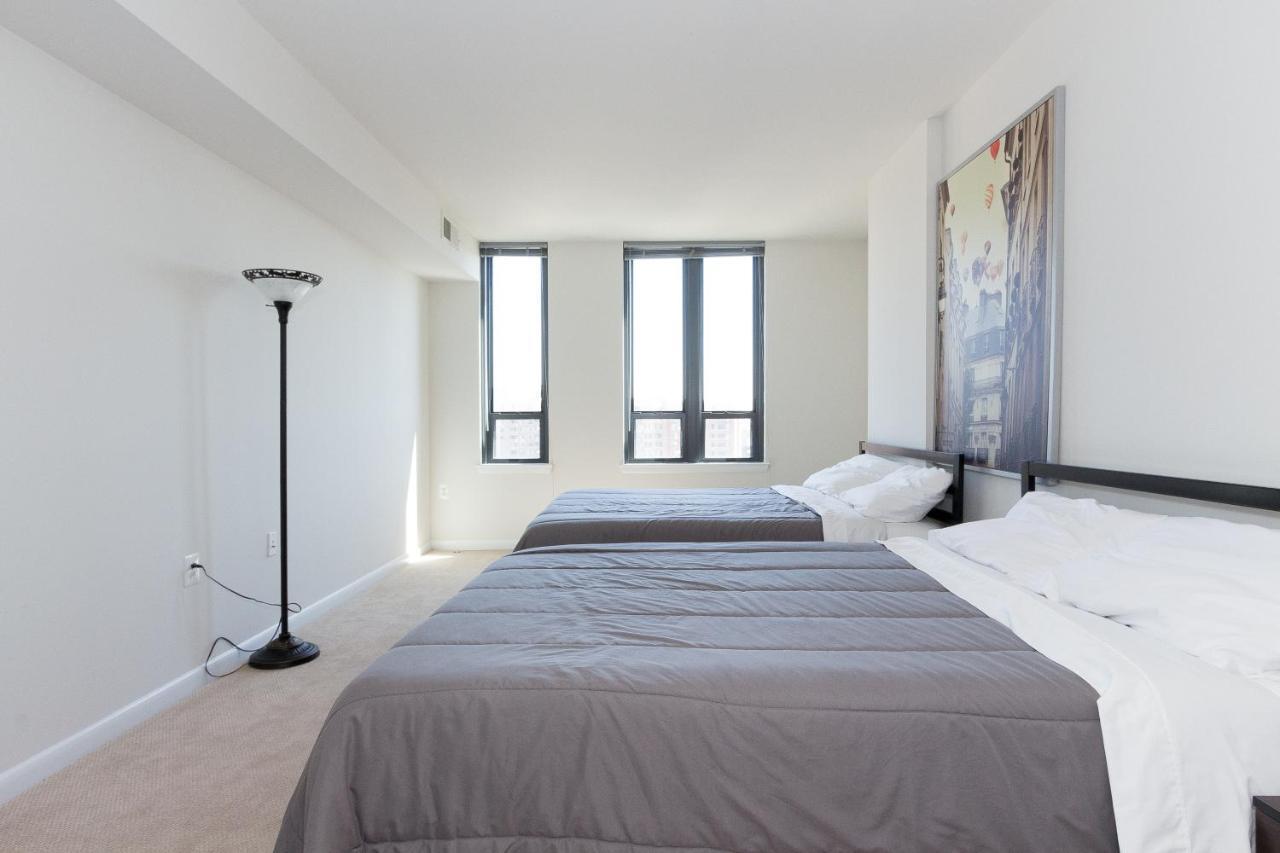 Pentagon City Luxury Apartment Арлингтон Экстерьер фото